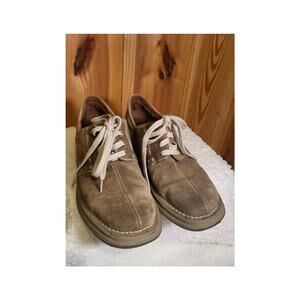 Johnston & Murphy Tan Suede, Men's Size 9.5, Hancrafted, Quality.